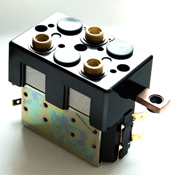 Albright DC Contactor / Solenoid DC88B-317T (Model with Magnetic Blowout), Monoblock Structure With Bracket