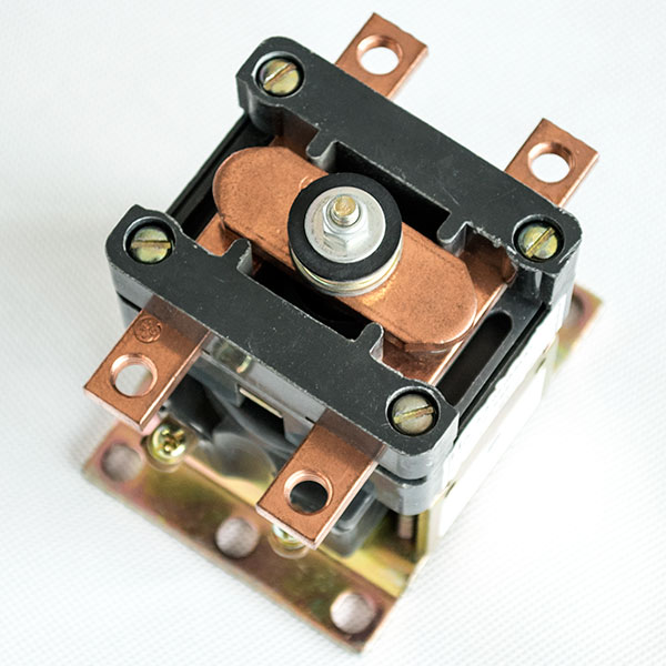 GE Heavy Duty DC Contactor IC4482CTTA100AH124XN, 24V 80A