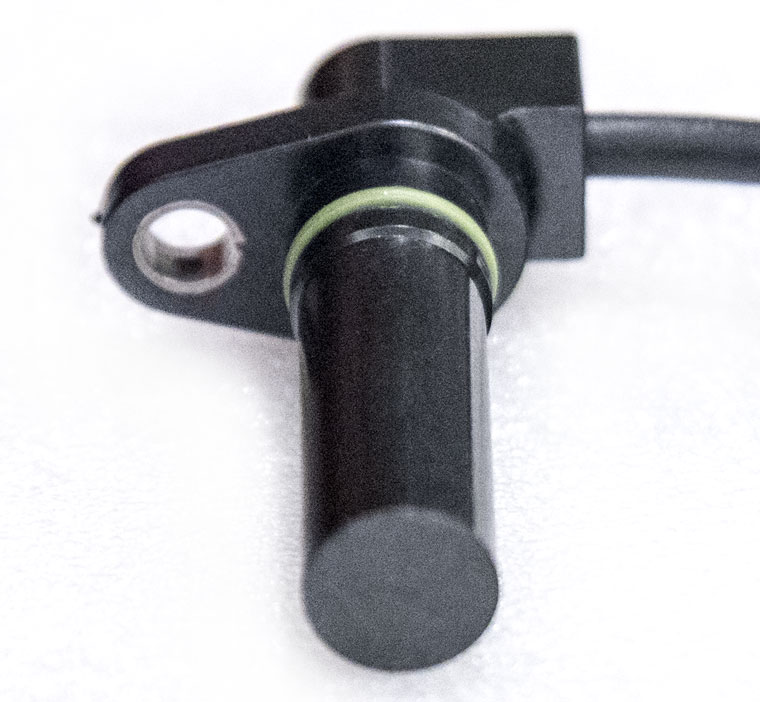 MAHLE gear tooth speed and direction sensor, with 45mm sensor probe