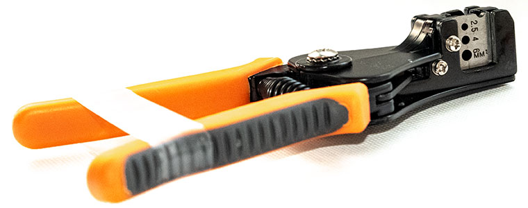 Solar Panel Power Male Female Connectors MC4 And Wrench, IP67 1000V 30A Disconnecting Plug + Socket
