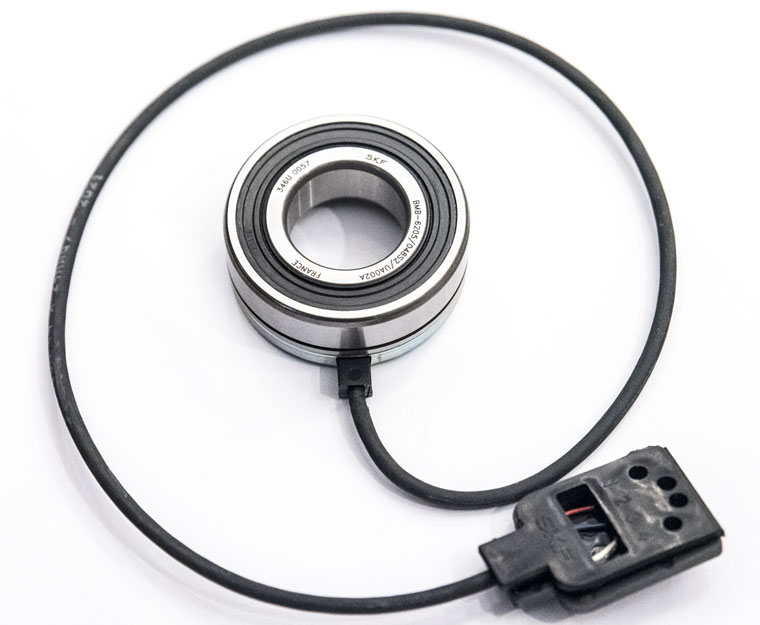 SKF Encoder Model BMB-6205/048S2/UA002A, Bore Diameter 25 mm, free cable end. SKF 6205 Bearing Sensor.