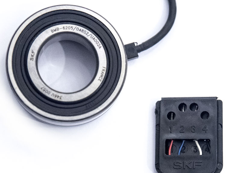 SKF Encoder Model BMB-6205/048S2/UA002A, Bore Diameter 25 mm, free cable end. SKF 6205 Bearing Sensor.